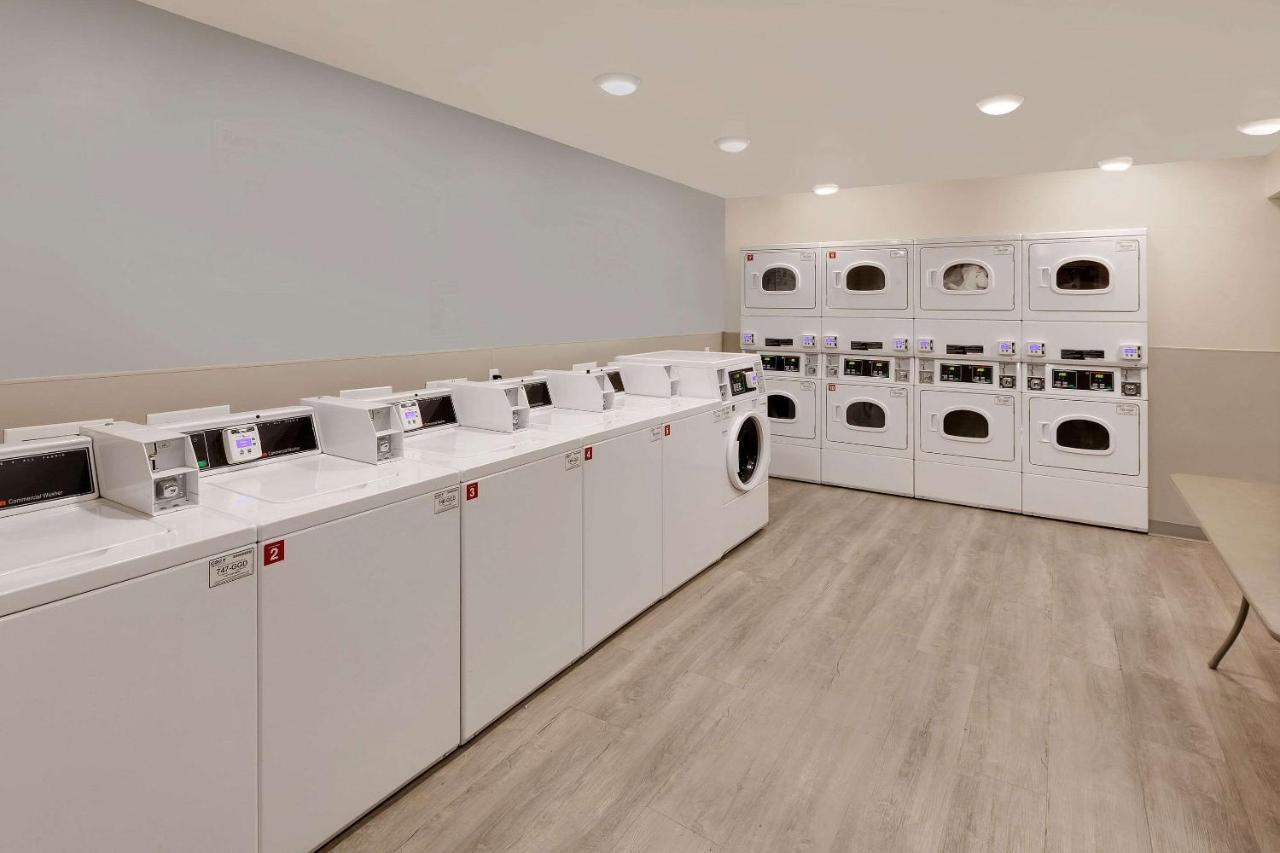Woodspring Suites Bakersfield East المظهر الخارجي الصورة