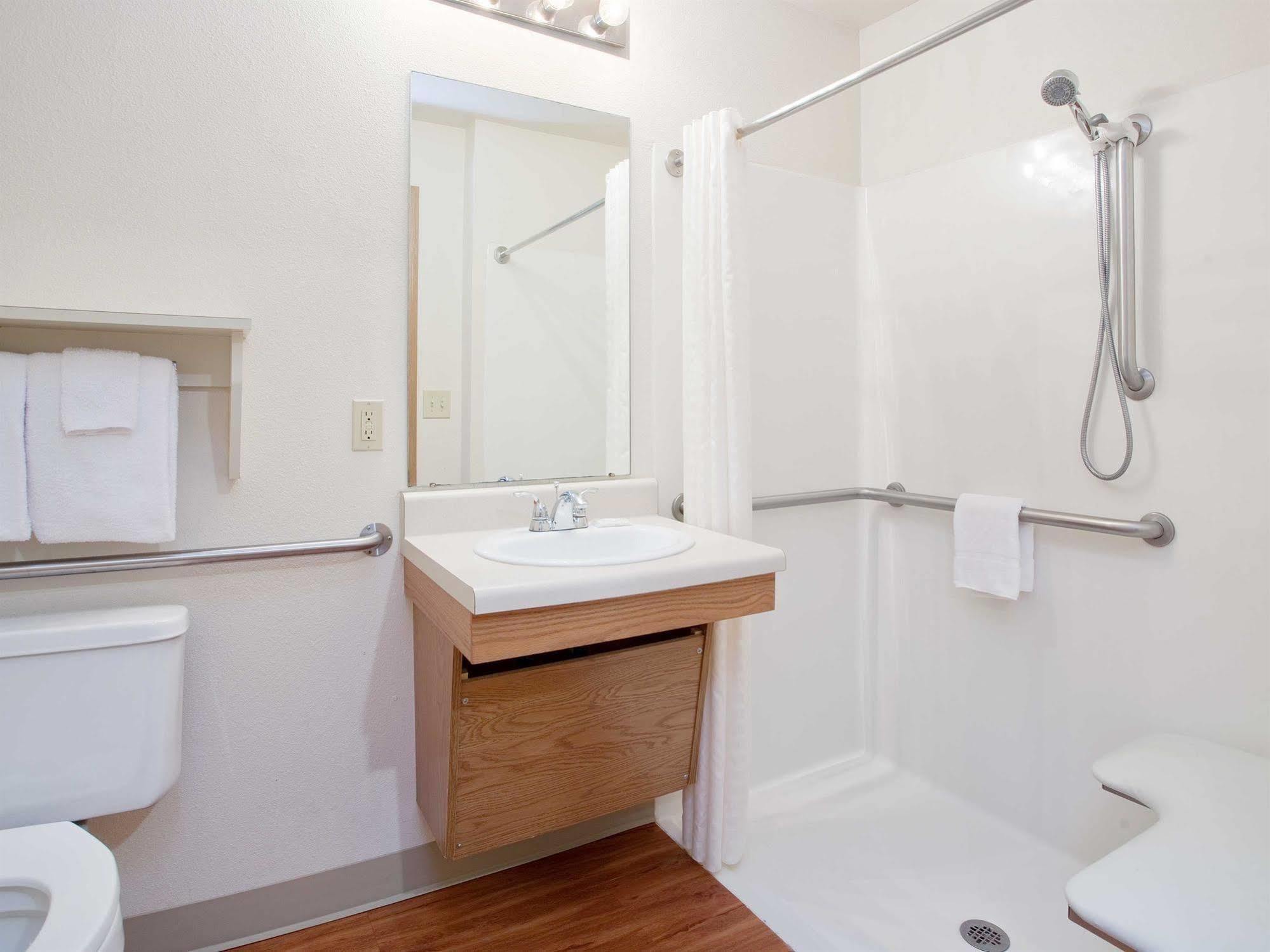 Woodspring Suites Bakersfield East المظهر الخارجي الصورة
